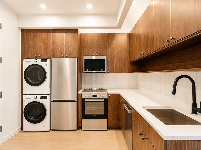 366 Leonard St #3B — Photo 3