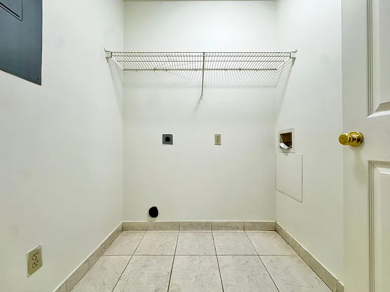 Forest Creek Apartments — Photo 27
