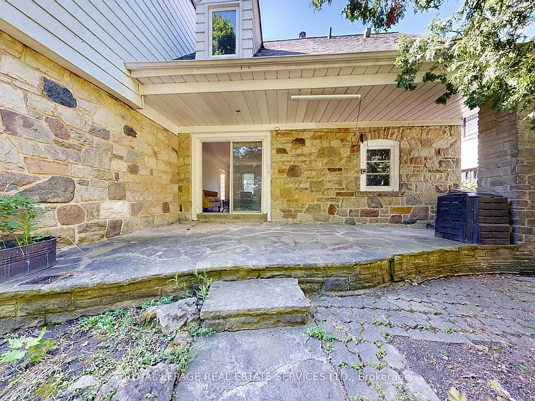 31 Burnhamthorpe Park Blvd — Photo 36