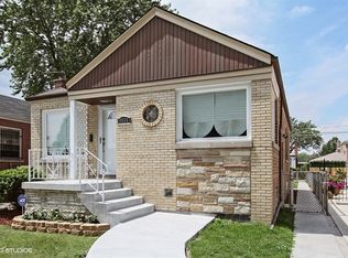 8936 S Clyde Ave, Chicago, IL 60617