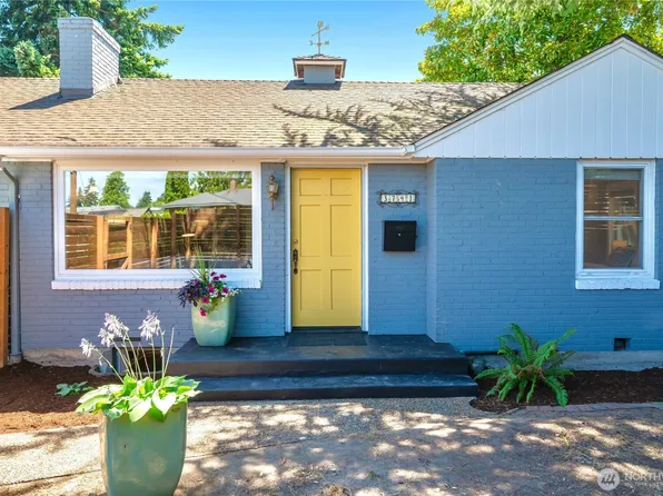 3741 SW 106th Street, Seattle, WA 98146