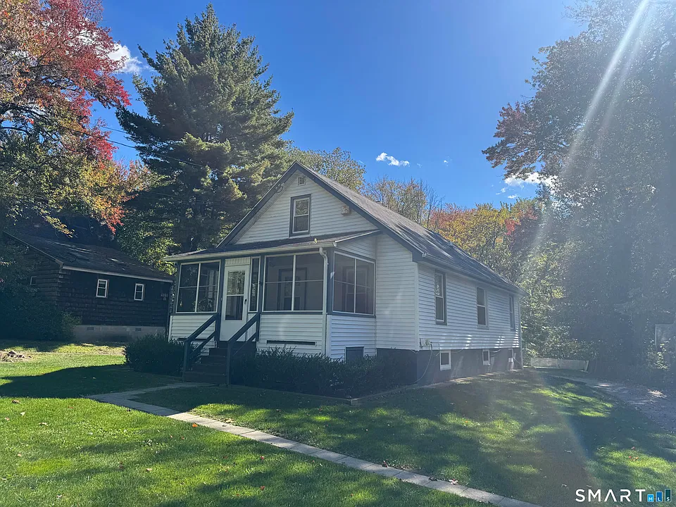 240 Derby Ave