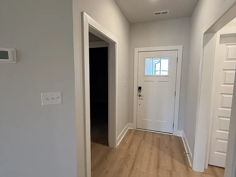 128 Clift Farm Dr — Photo 7