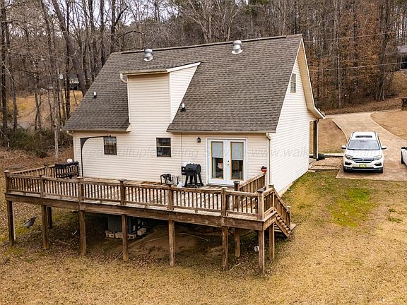 2nd image of 433 10th St SW