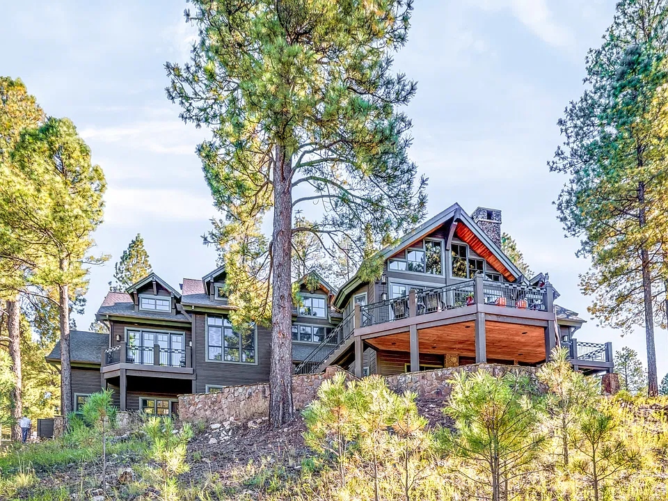 1607 E Morgan Run Dr