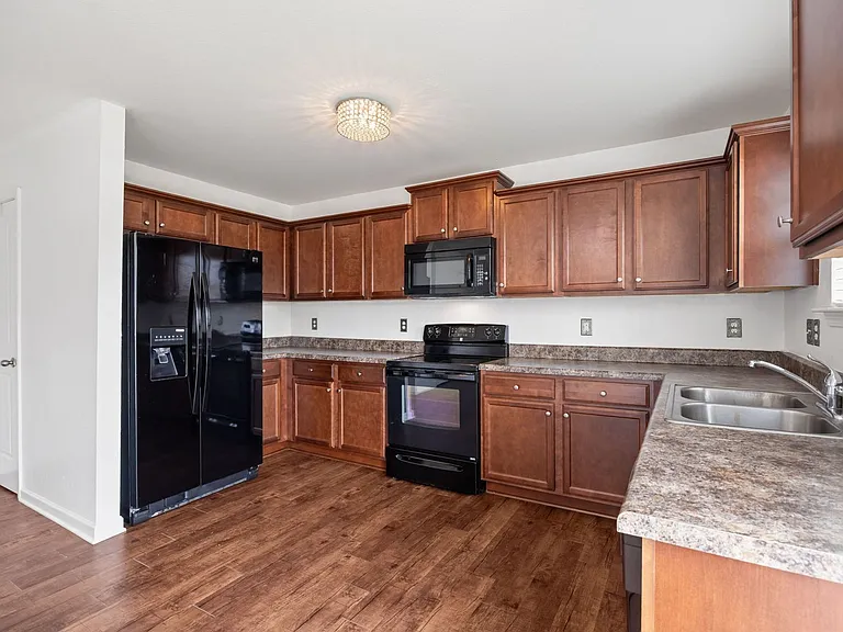 239 Battery Way — Photo 7