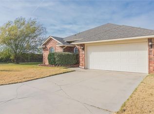 4215 Macys Pl, Moore, OK 73160