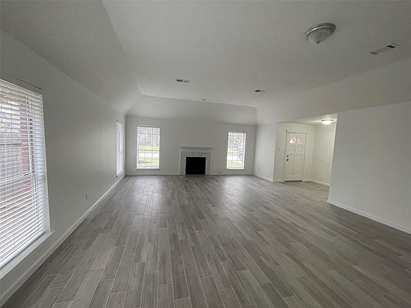 3rd image of 21430 Park Timbers Ln