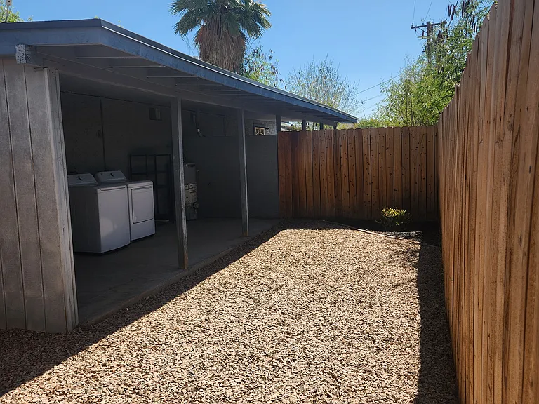 731 W Pepper Pl #2 — Photo 29