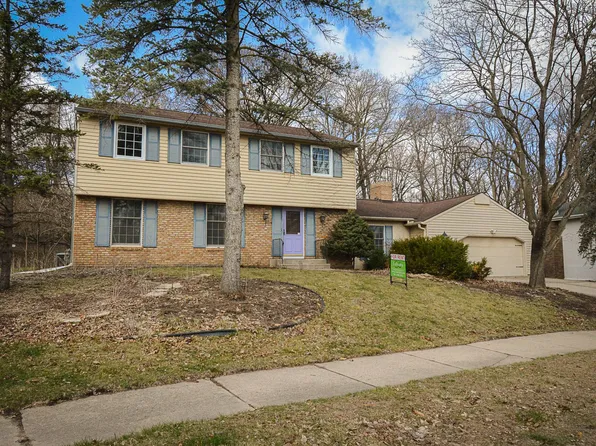 1705 Folwell Dr SW, Rochester, MN 55902