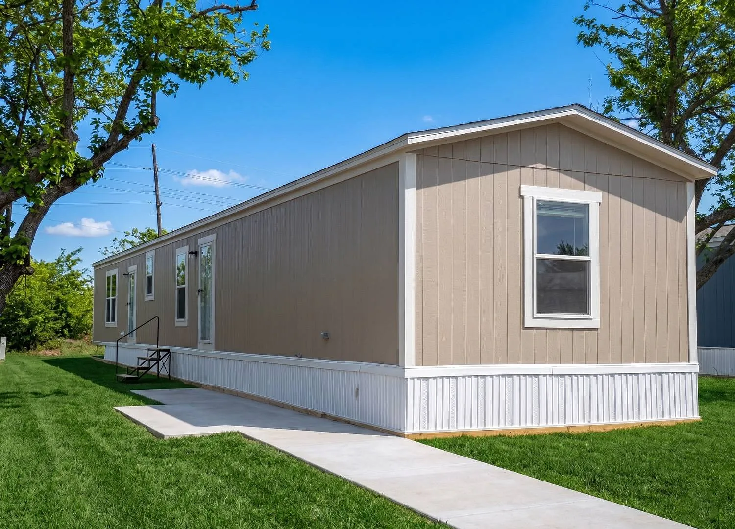 Studio, $74,350 — Photo 1