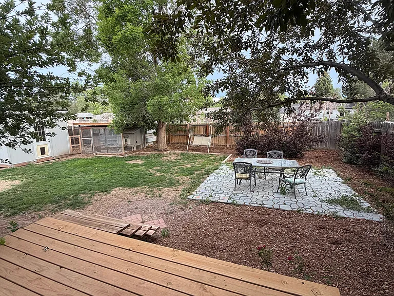 780 Excalibur St — Photo 6