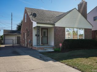 16544 Stricker Ave, Eastpointe, MI 48021