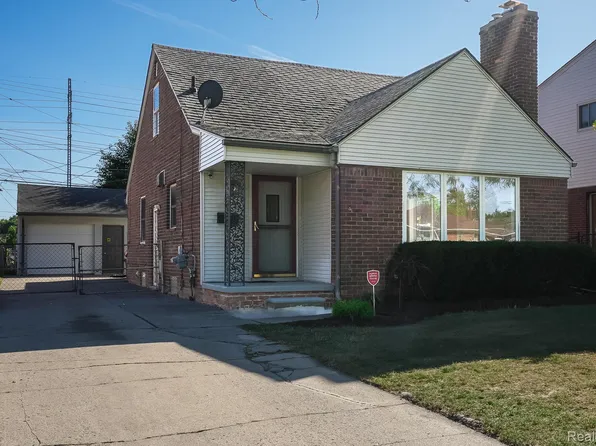 16544 Stricker Ave, Eastpointe, MI 48021