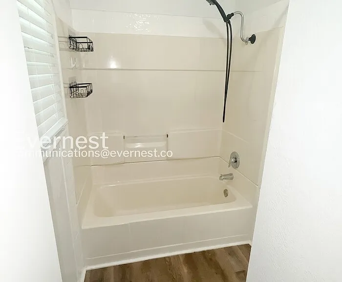 1821 S Speas Dr — Photo 11