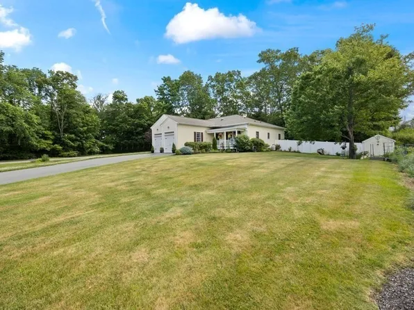 13 Admirals Way, Berkley, MA 02779