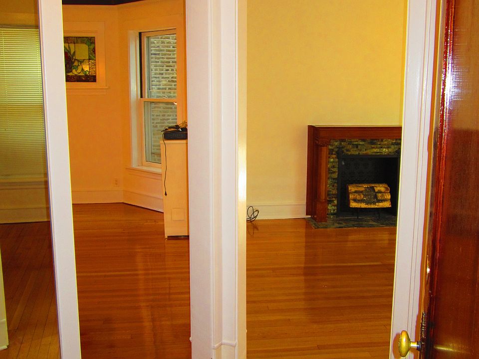 1st image of 1756 W Sunnyside Ave #2