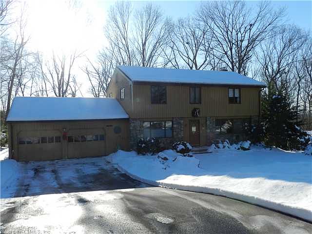 1st image of 19 Briarwood Ln