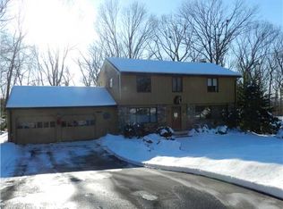 19 Briarwood Ln, Vernon, CT 06066