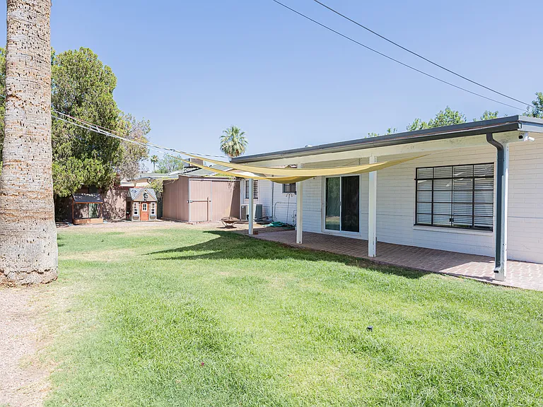 1838 E Hazelwood St — Photo 30