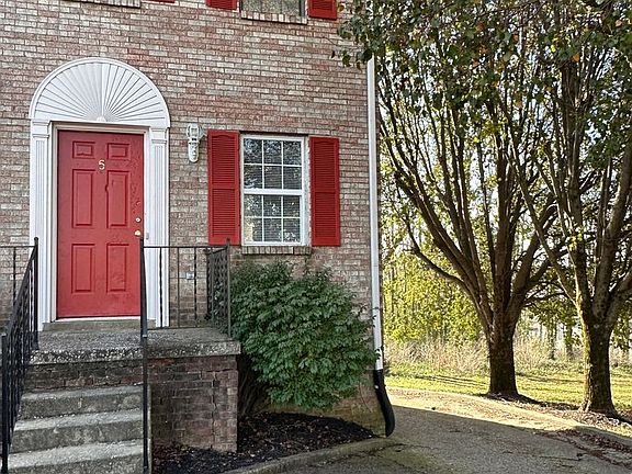 4th image of 306 Spangler Dr #5