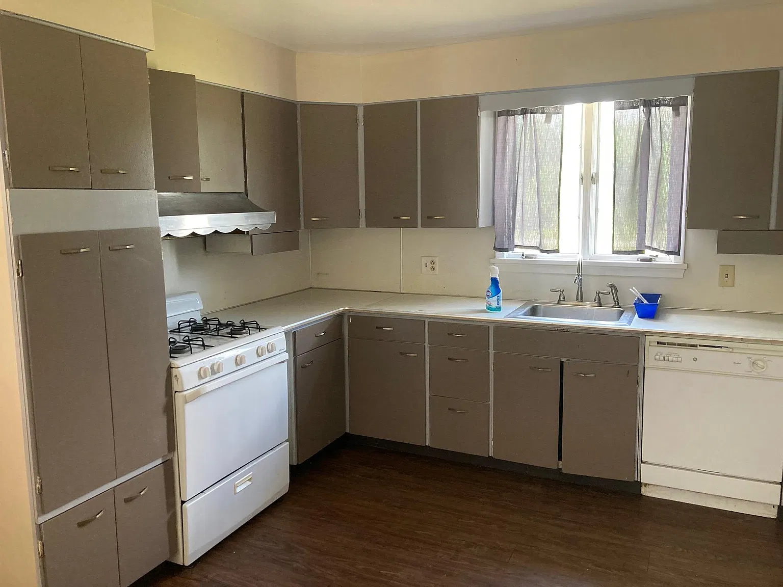 821 N Wheeling St — Photo 3