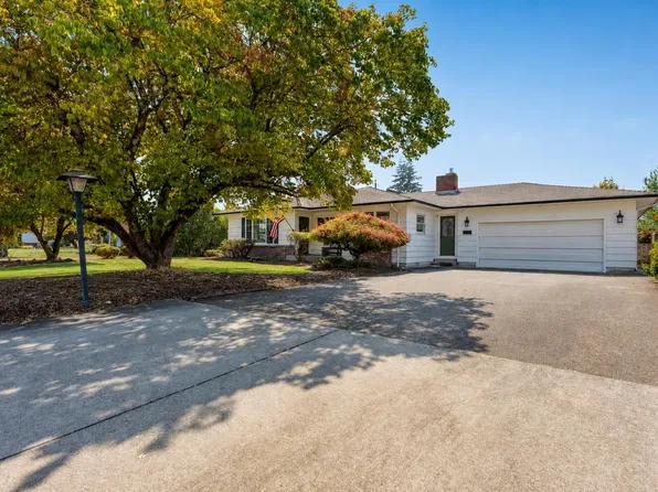 1110 W Oak St, Lebanon, OR 97355