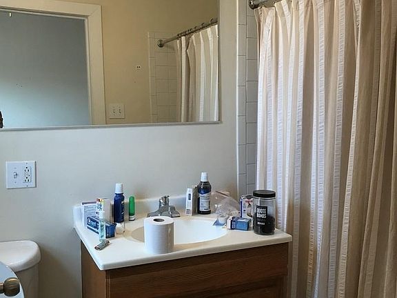 4th image of 5808 N Winthrop Ave #Qt30ty9jn