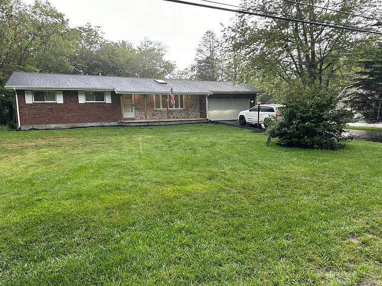 394 Hemlock Dr — Photo 6