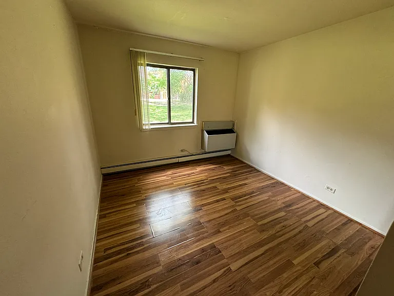1702 W Victoria Dr #103 — Photo 13