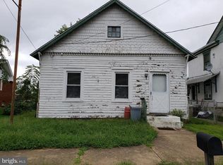 243 4th St, Bordentown, NJ 08505