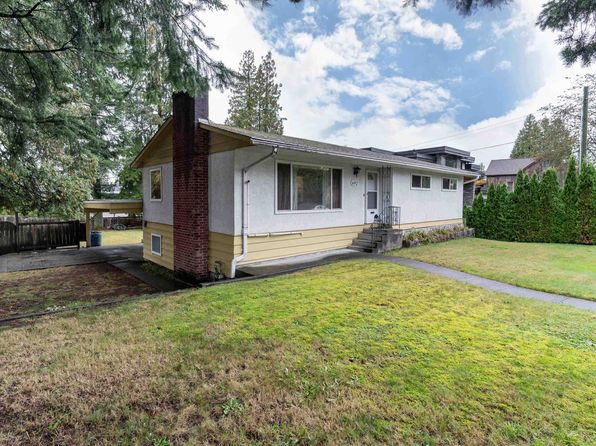 692 Blue Mountain St, Coquitlam, BC V3J 4R9