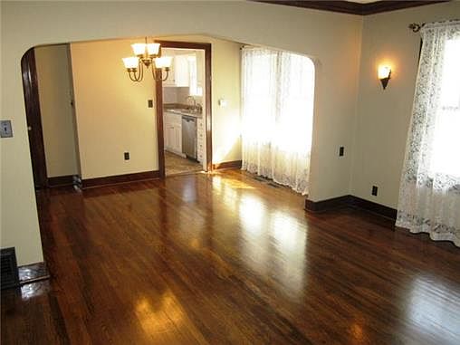 FORMAL LIVING & DINING ROOMS