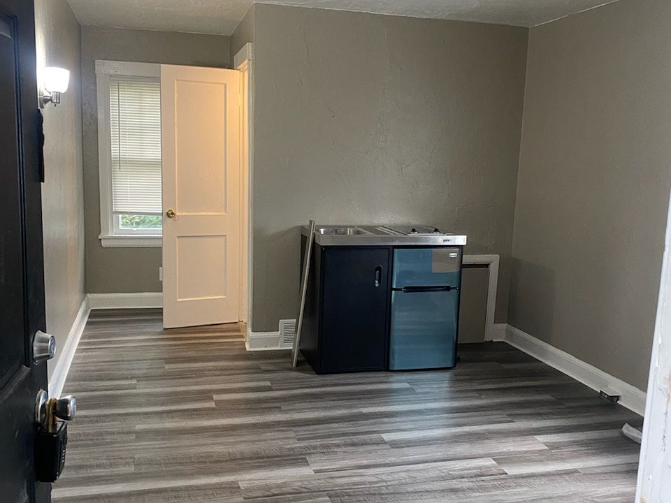 Renovated Spacious Studio Apartment