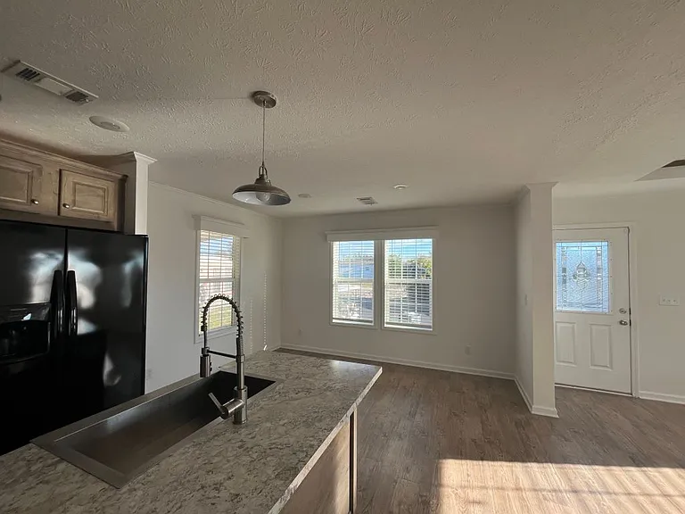 171 Eland Dr #171 — Photo 9