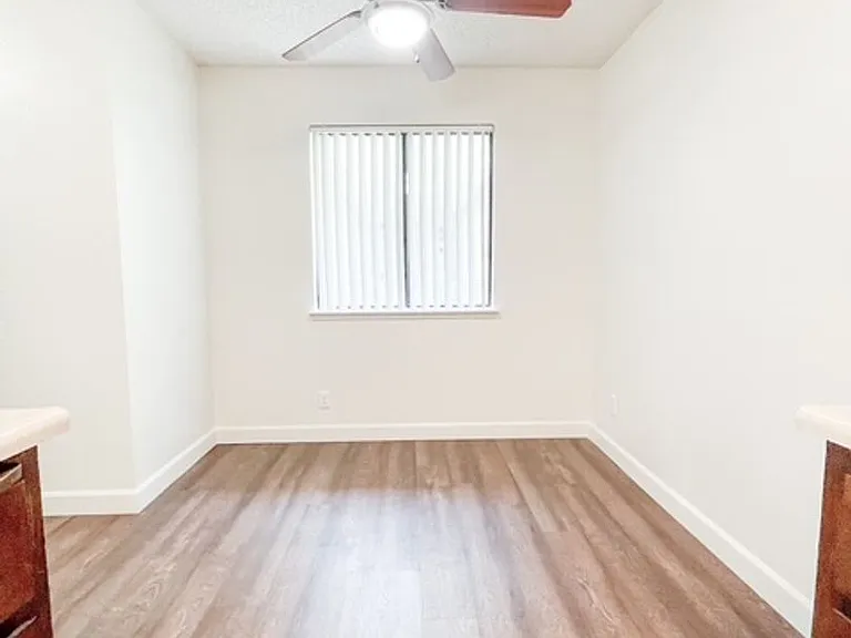 Jackson Park Place — Photo 49
