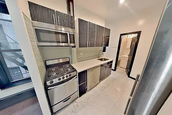 Rented by Oxford Property Group | media 18