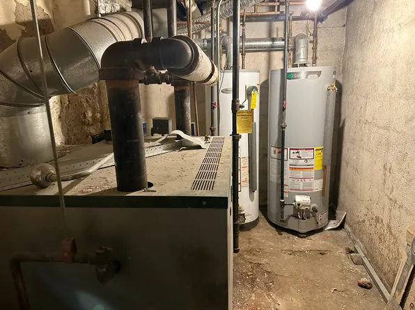 559 51st Street image 7 of 11