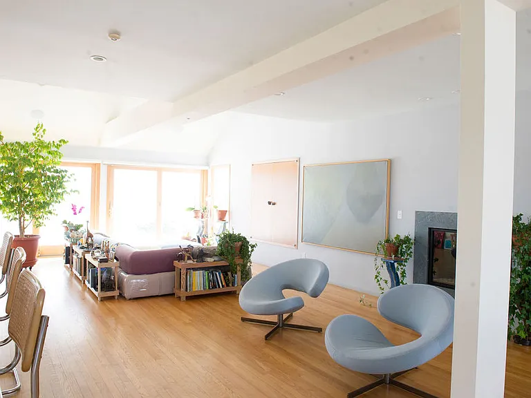 333 Dune Rd — Photo 20
