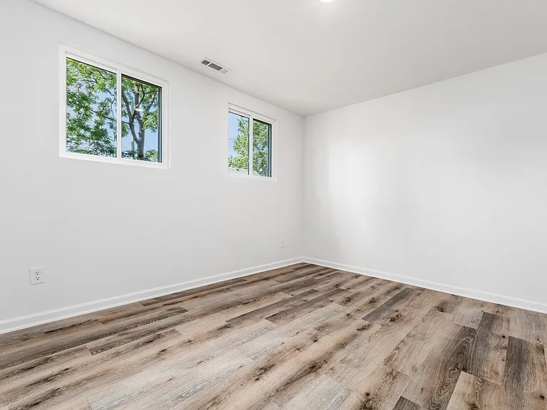 4363 Allen Dr — Photo 28