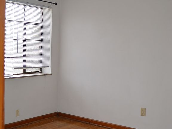5th image of 1310 W 7th Ave