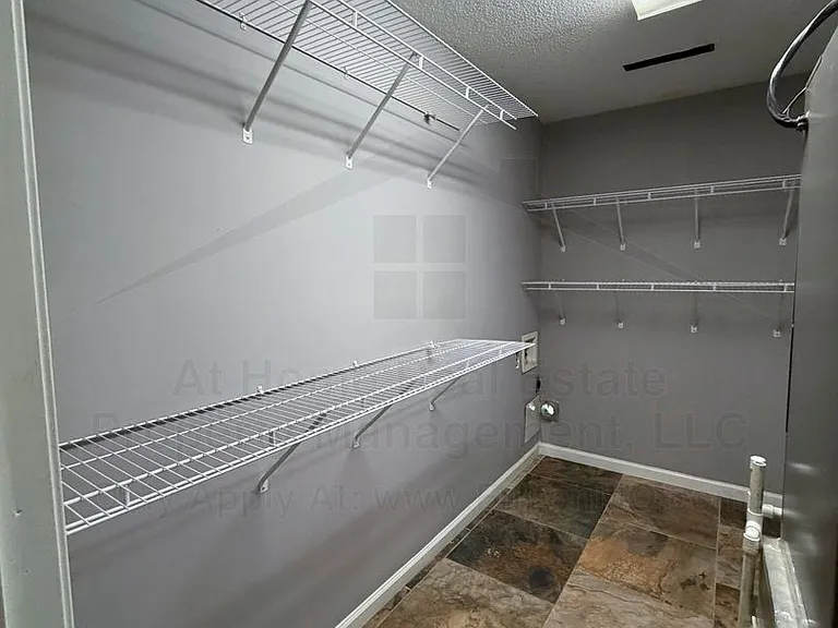 107 Spruce Dr — Photo 19