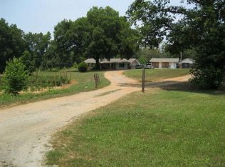 205 Cox Rd, Roswell, GA 30075