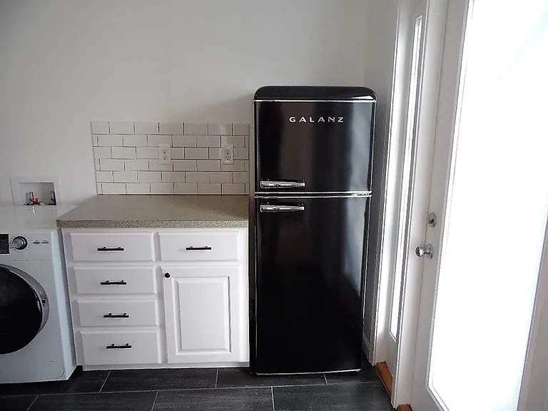 719B Madison St — Photo 7