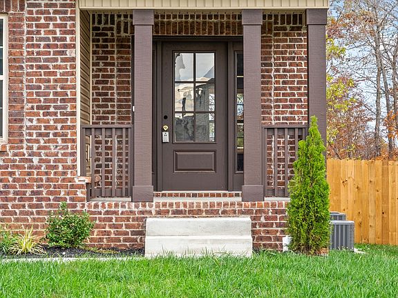2nd image of 211 Ringgold Lot 211
