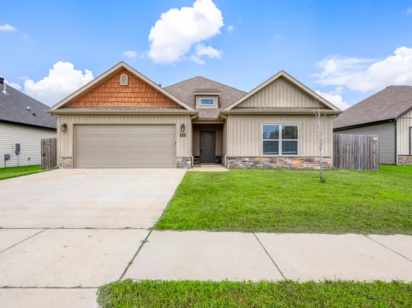 1020 Pebble Pass, Centerton, AR 72719