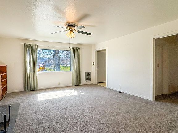 3rd image of 816 Knapp St