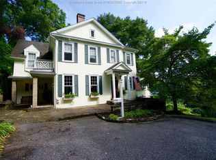 16 Terrace Rd, Charleston, WV 25314