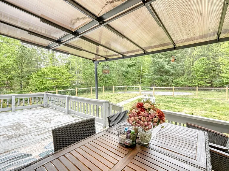 1085 Jones Creek Rd — Photo 41