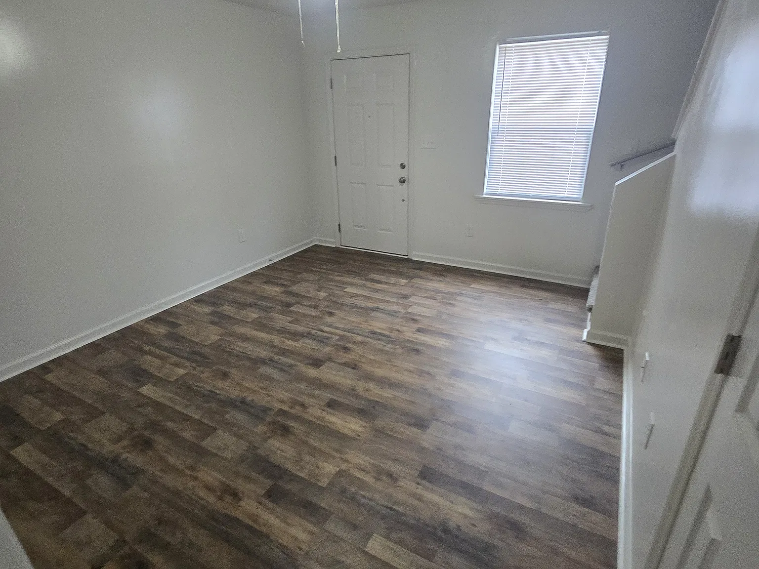 702 3rd Ave — Photo 2
